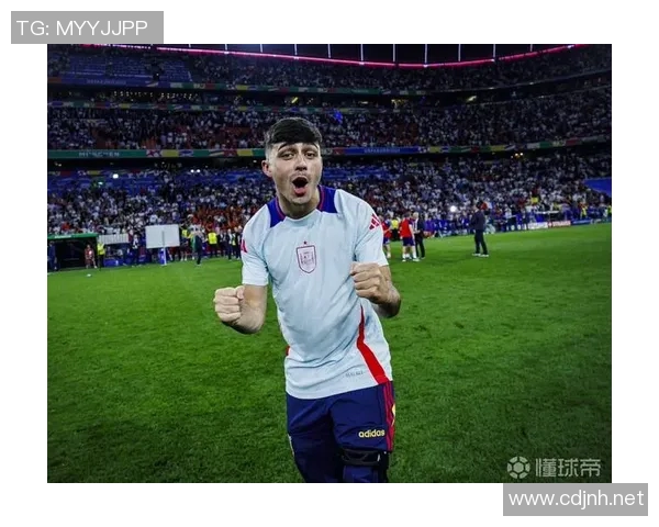 世界杯预选赛西班牙佩德里中场调度掌控比赛节奏